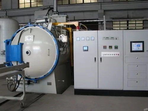 1300C Max. temperatura de vácuo forno de apagamento de óleo 380V tensão ajustável